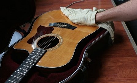 چگونه از گیتار مراقبت و نگهداری کنیم؟
